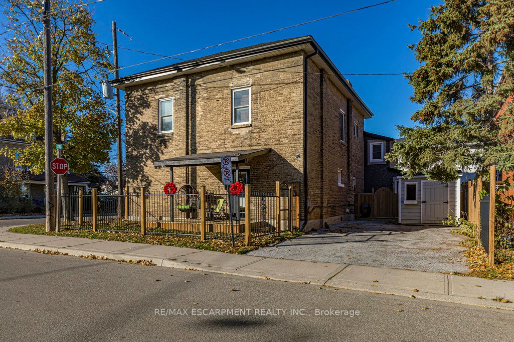 107 Murray St