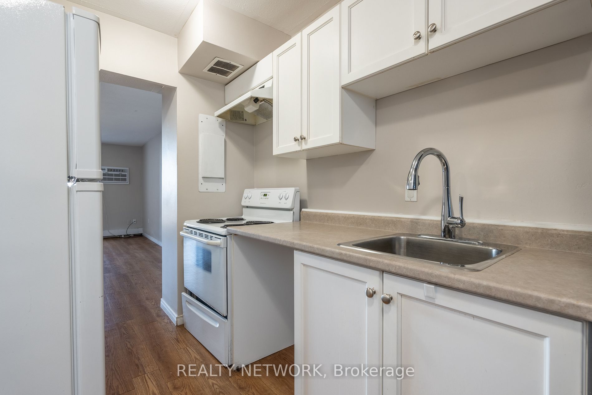 350 Quigley Rd, #536