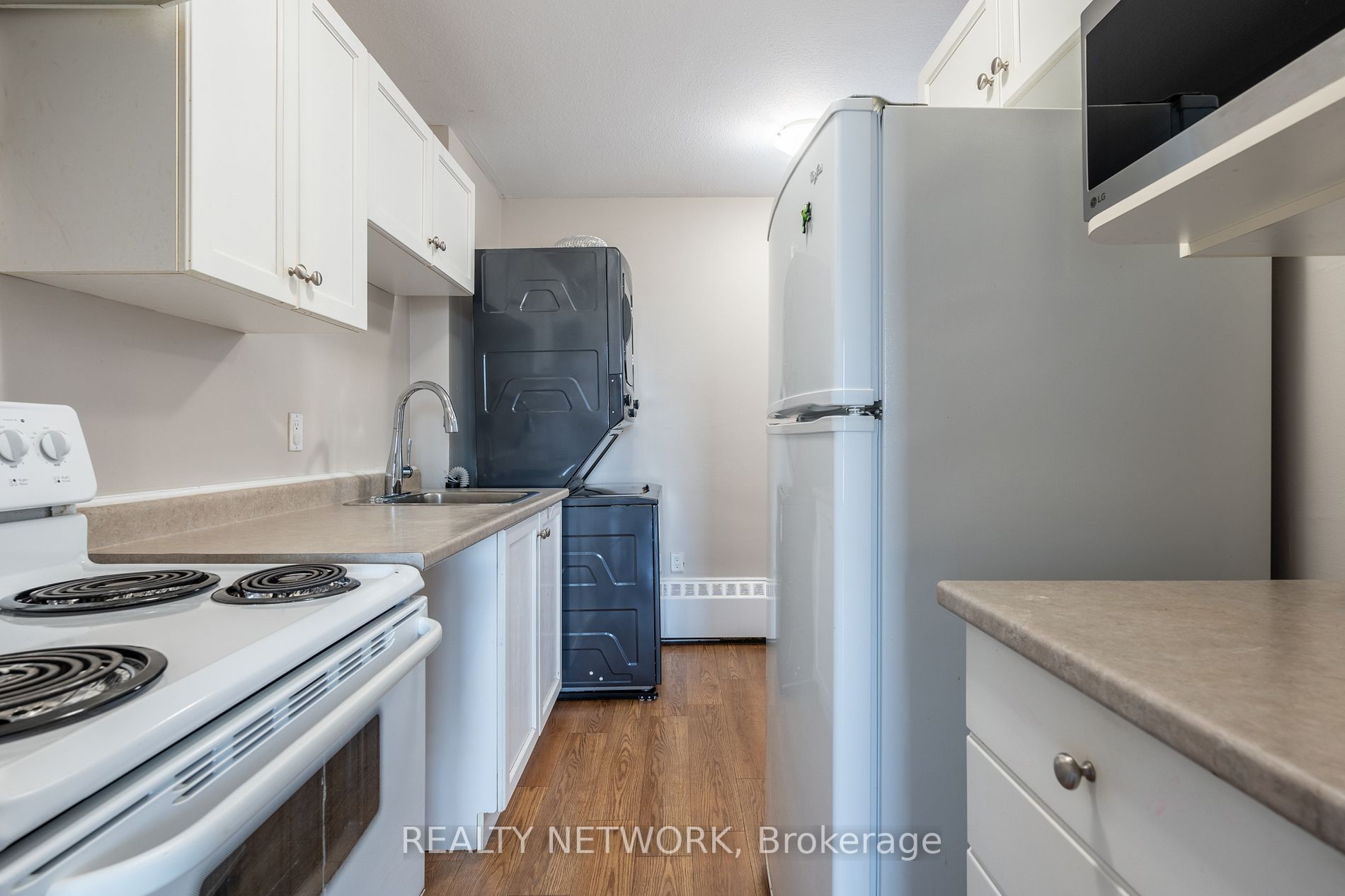350 Quigley Rd, #536