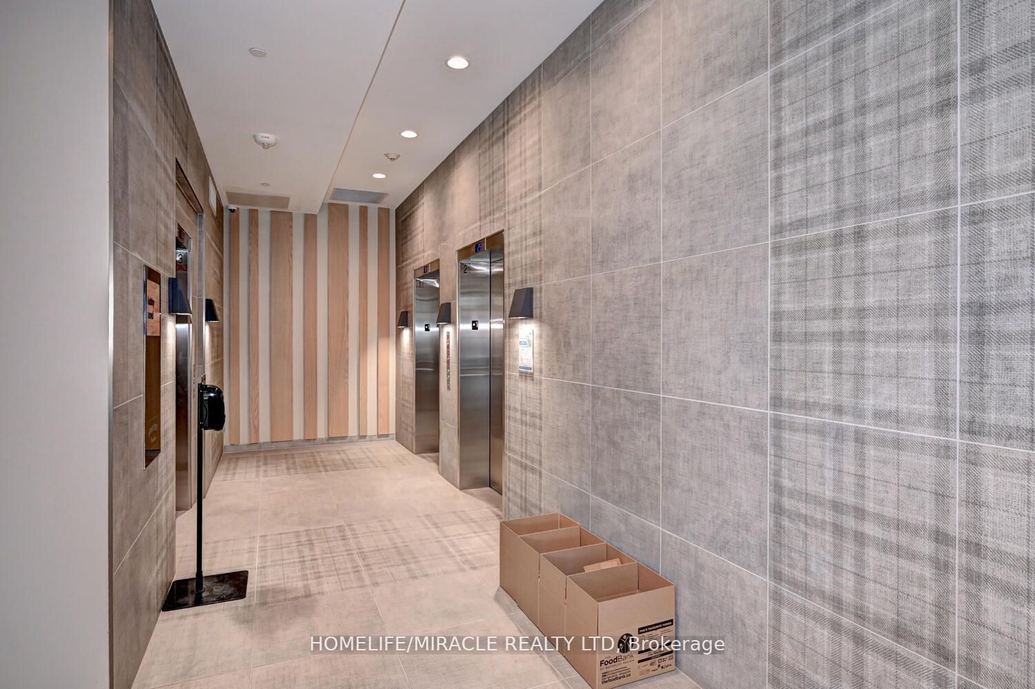 108 Garment St, #401