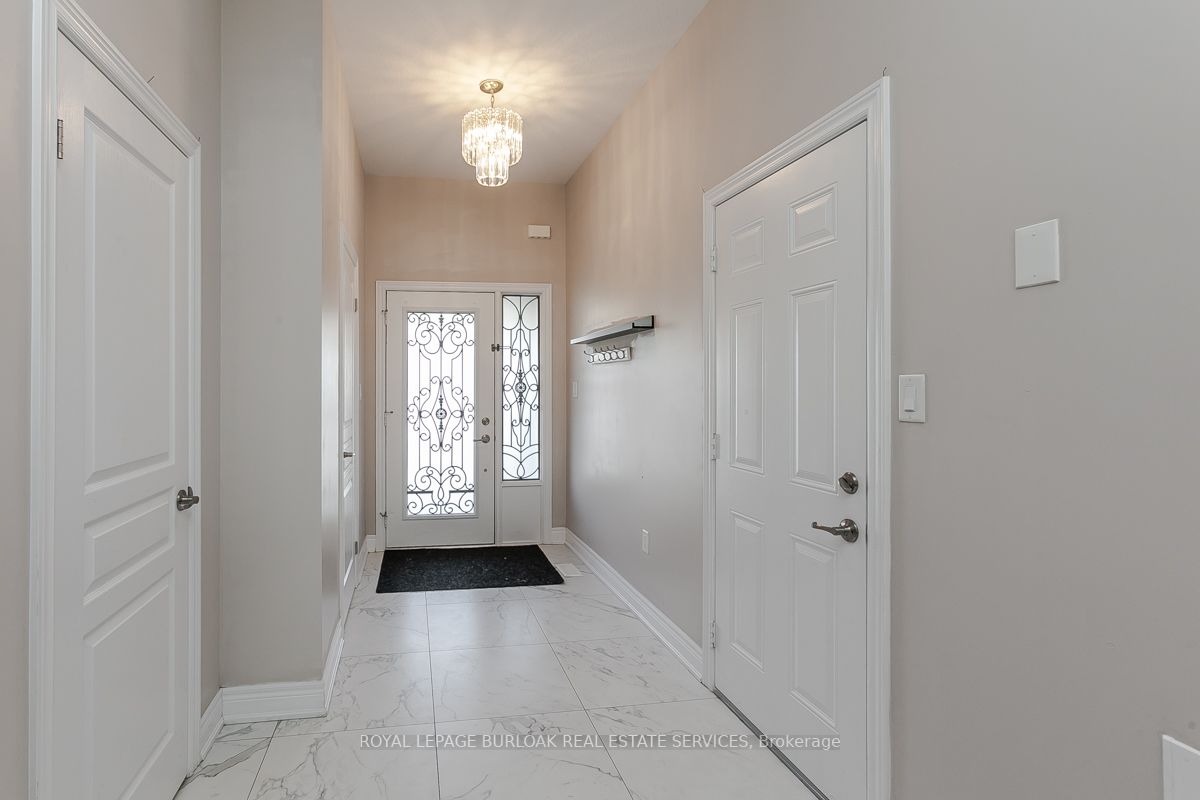 45 Royal Winter Dr, #4