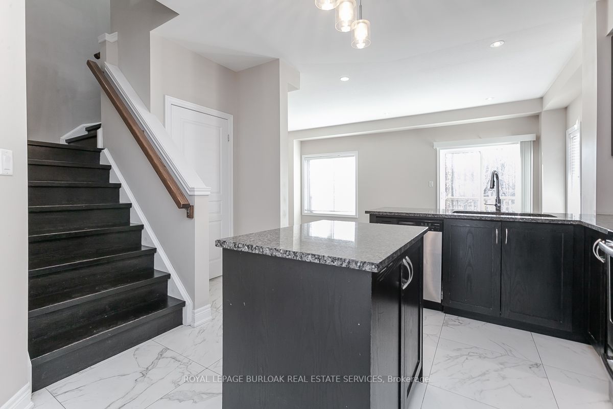 45 Royal Winter Dr, #4