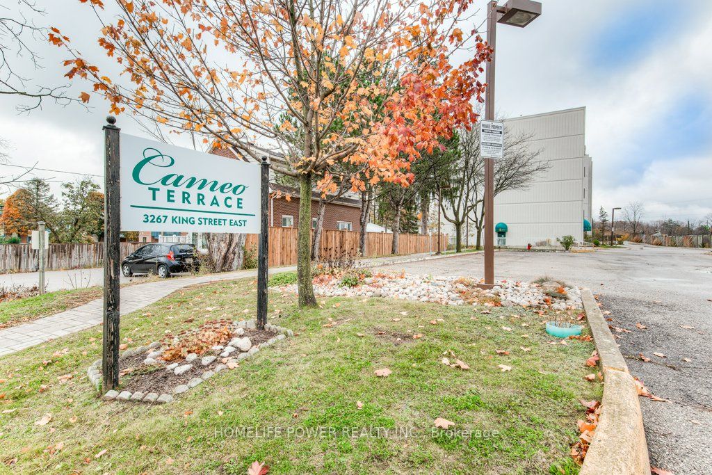3267 King St E, #102