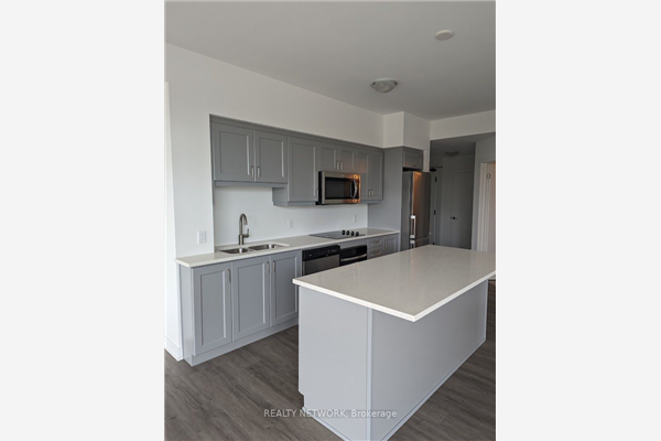 600 North Service Rd, Hamilton