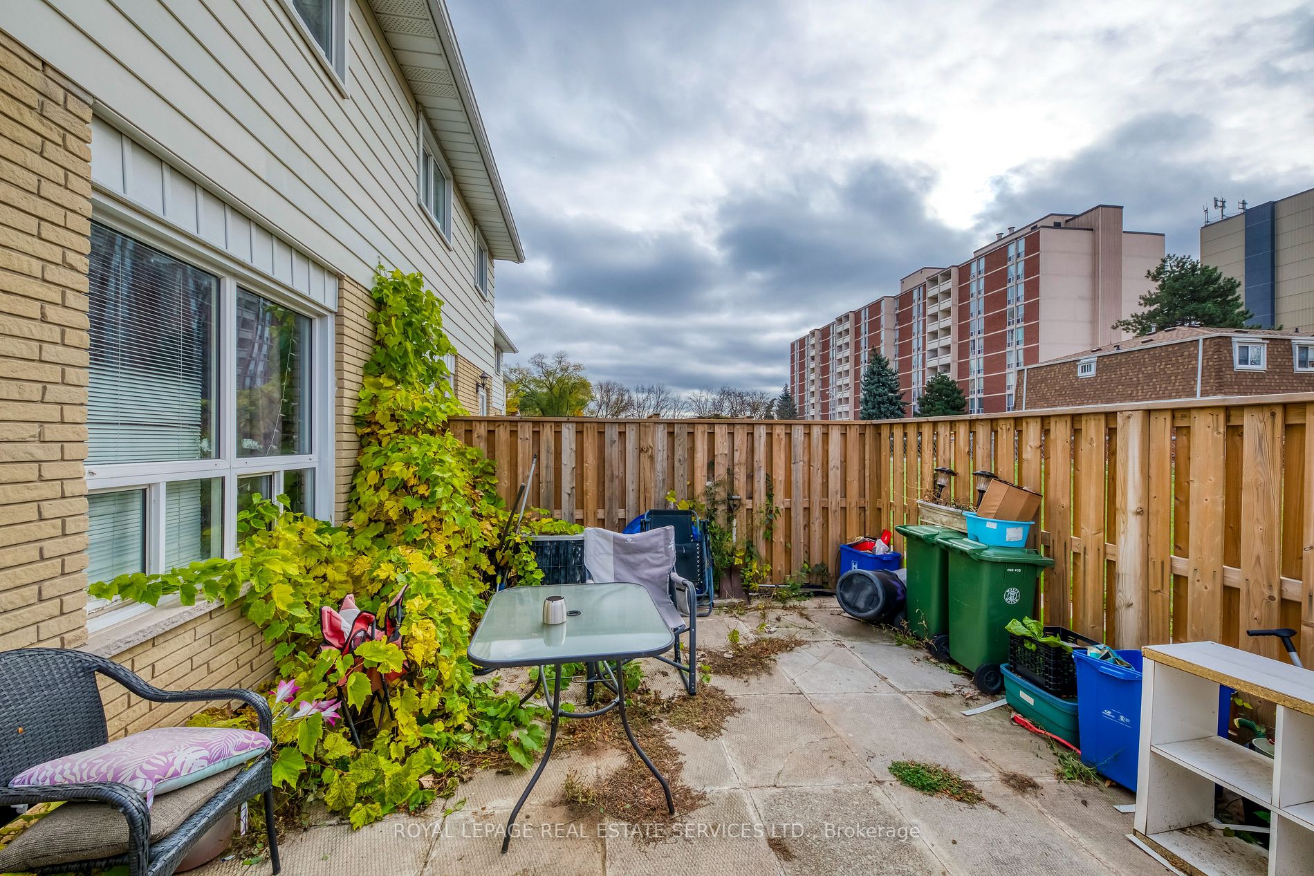 54 Riverdale Dr, #22