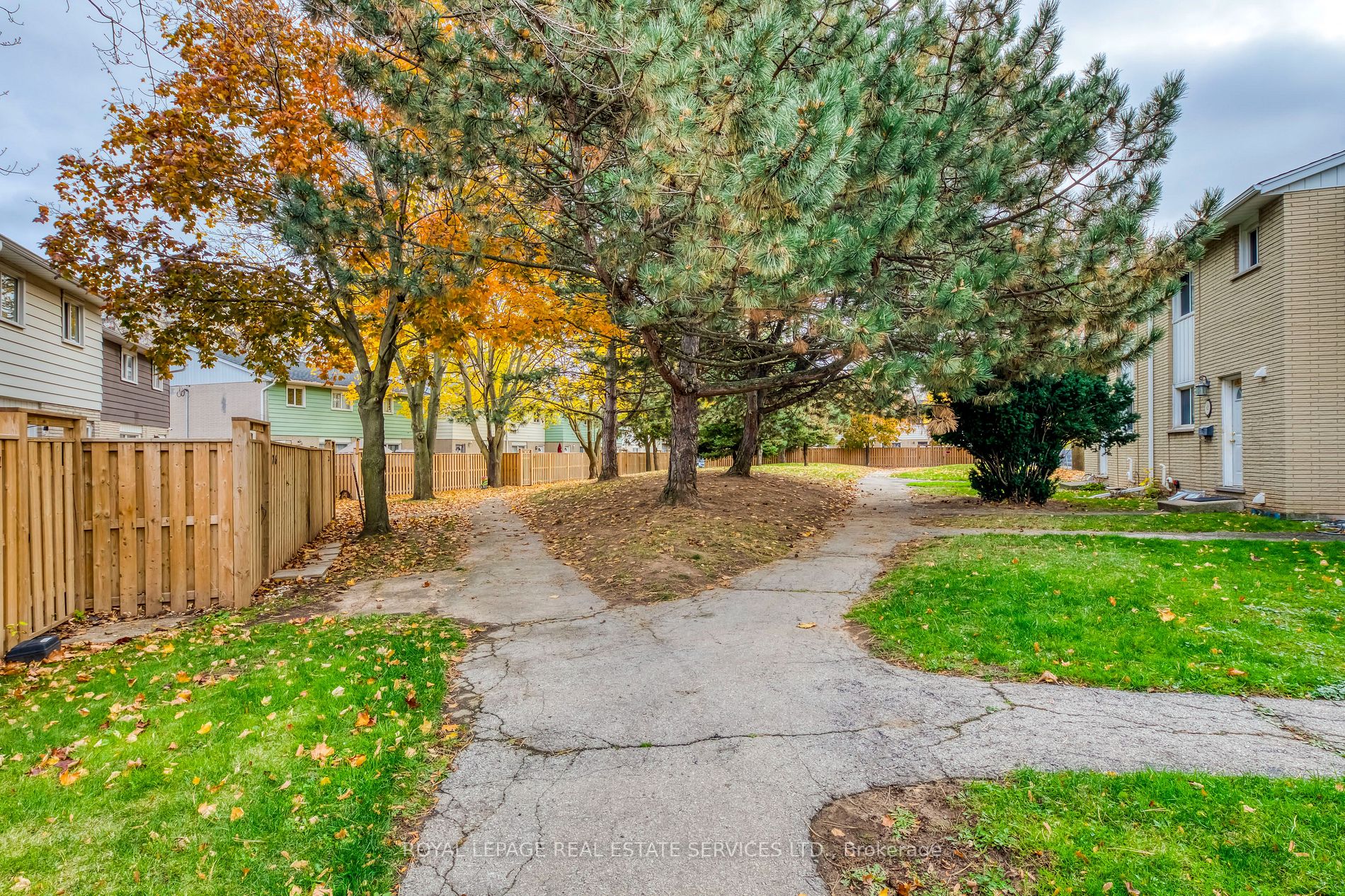 54 Riverdale Dr, #22
