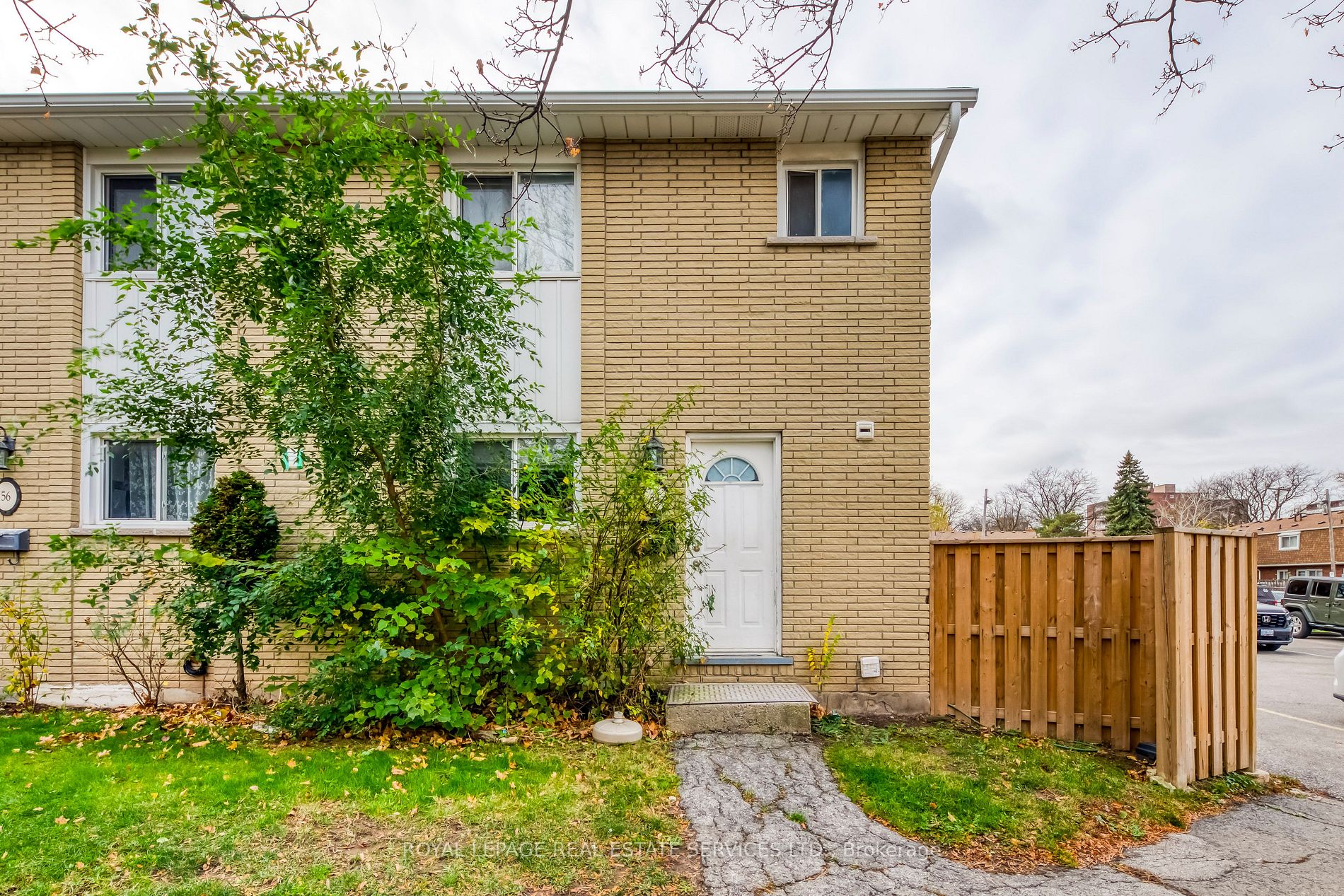 54 Riverdale Dr, #22