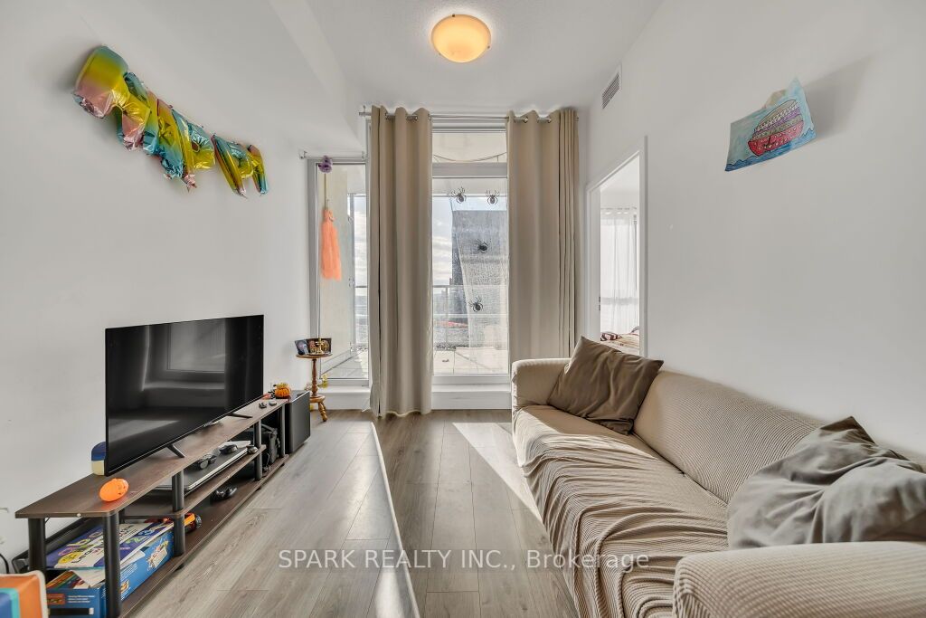 60 Frederick St, #712
