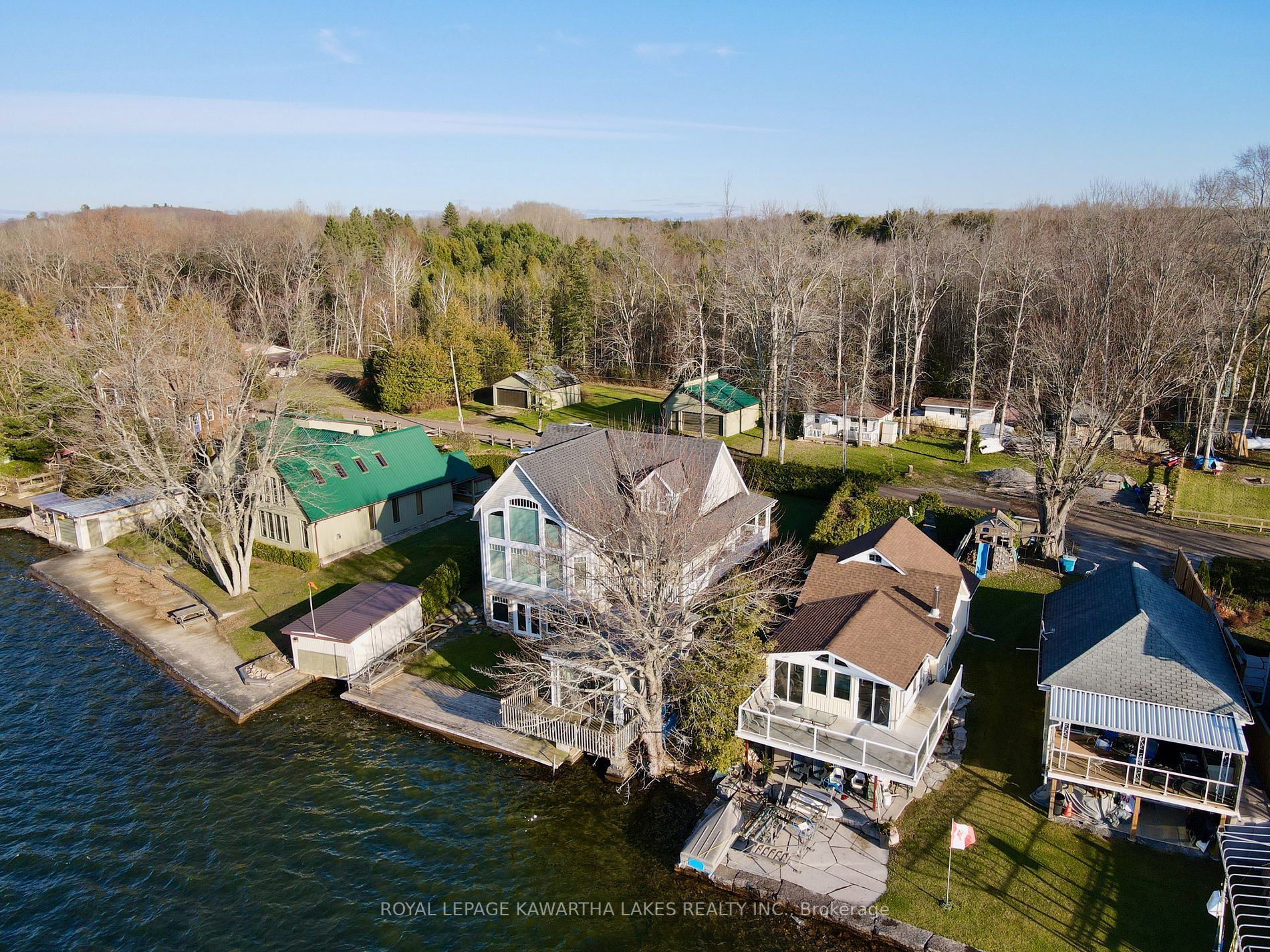 1425 Killarney Bay Rd