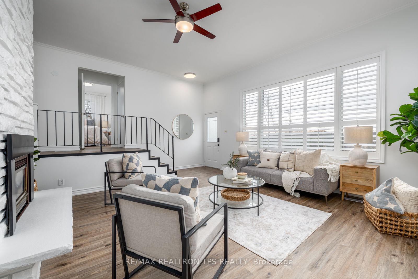 1579 Highway 7A