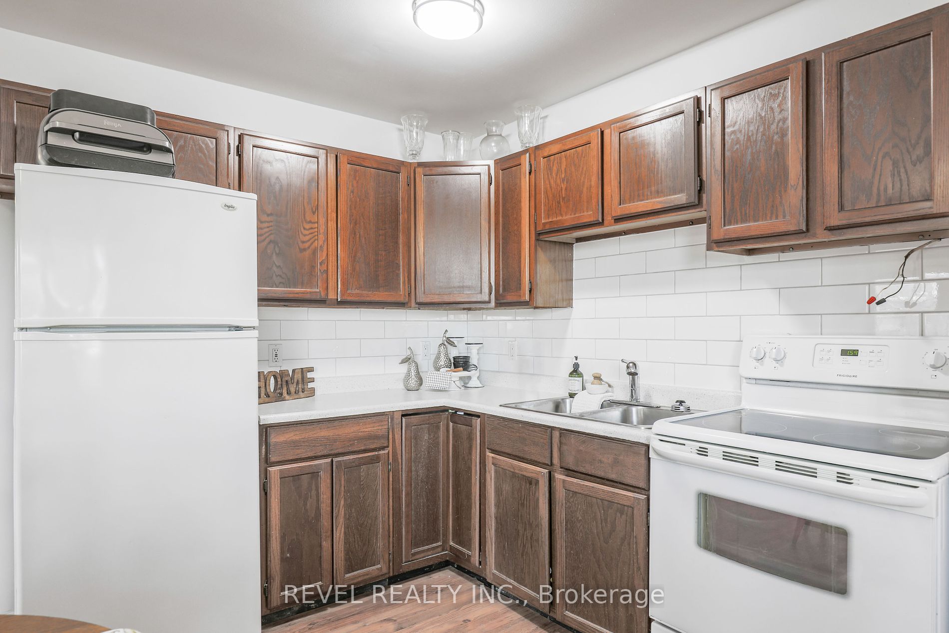 36 Birchcliff Ave