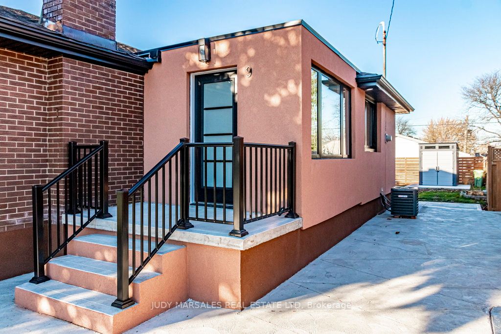 9 Endfield Ave