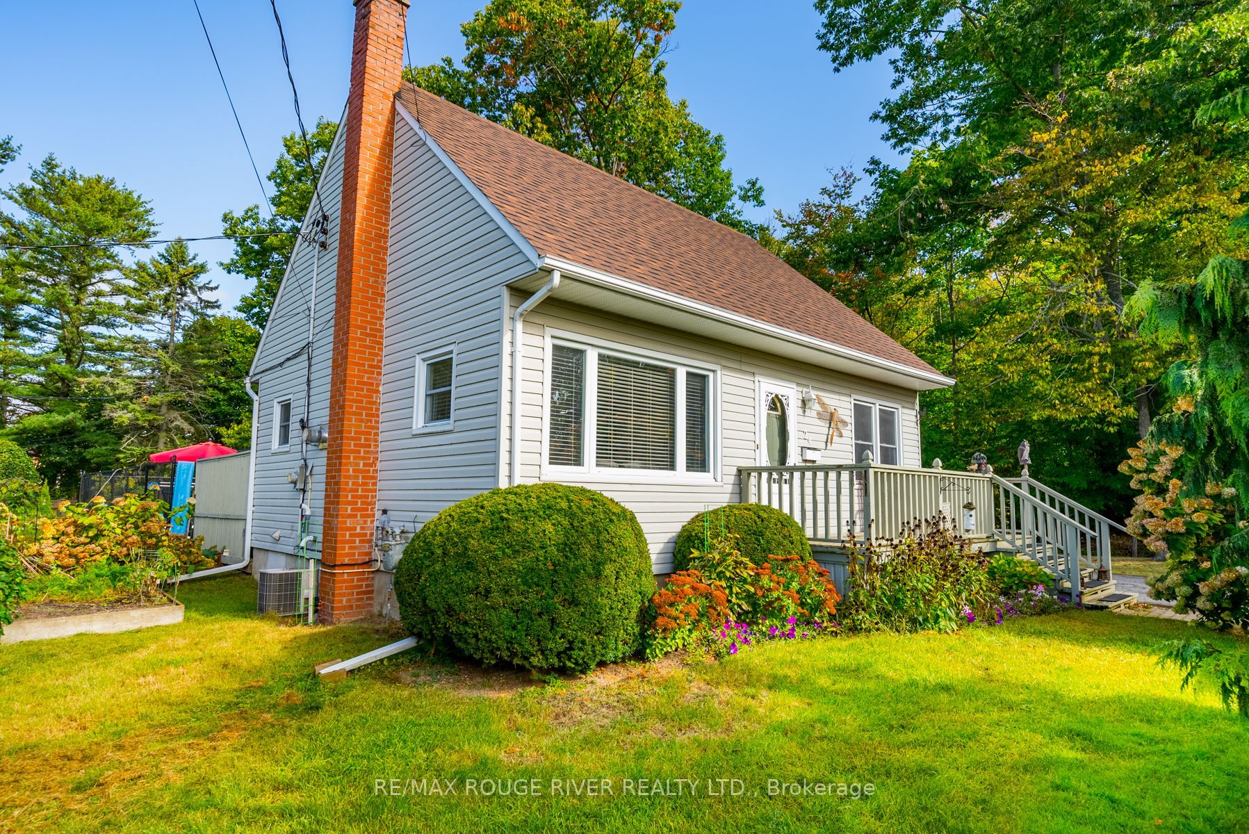 24 Hamilton Ave