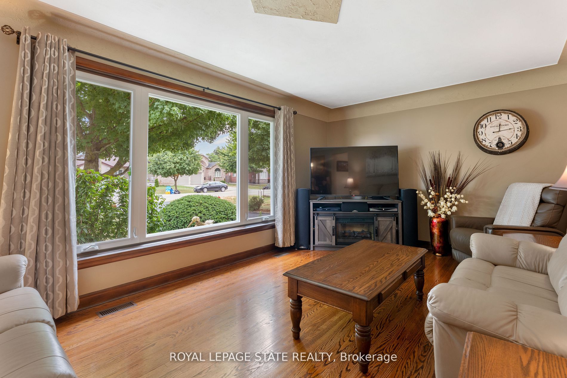 41 Leckie Ave