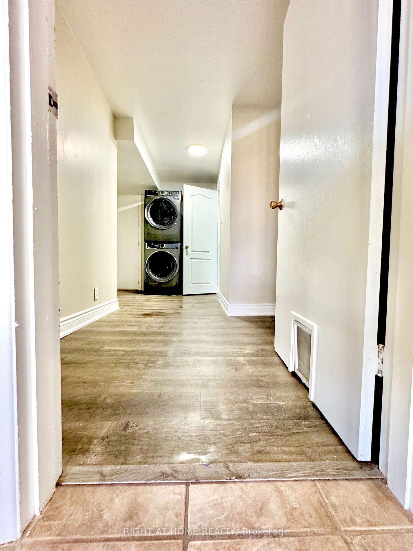 22 Colonial Crt