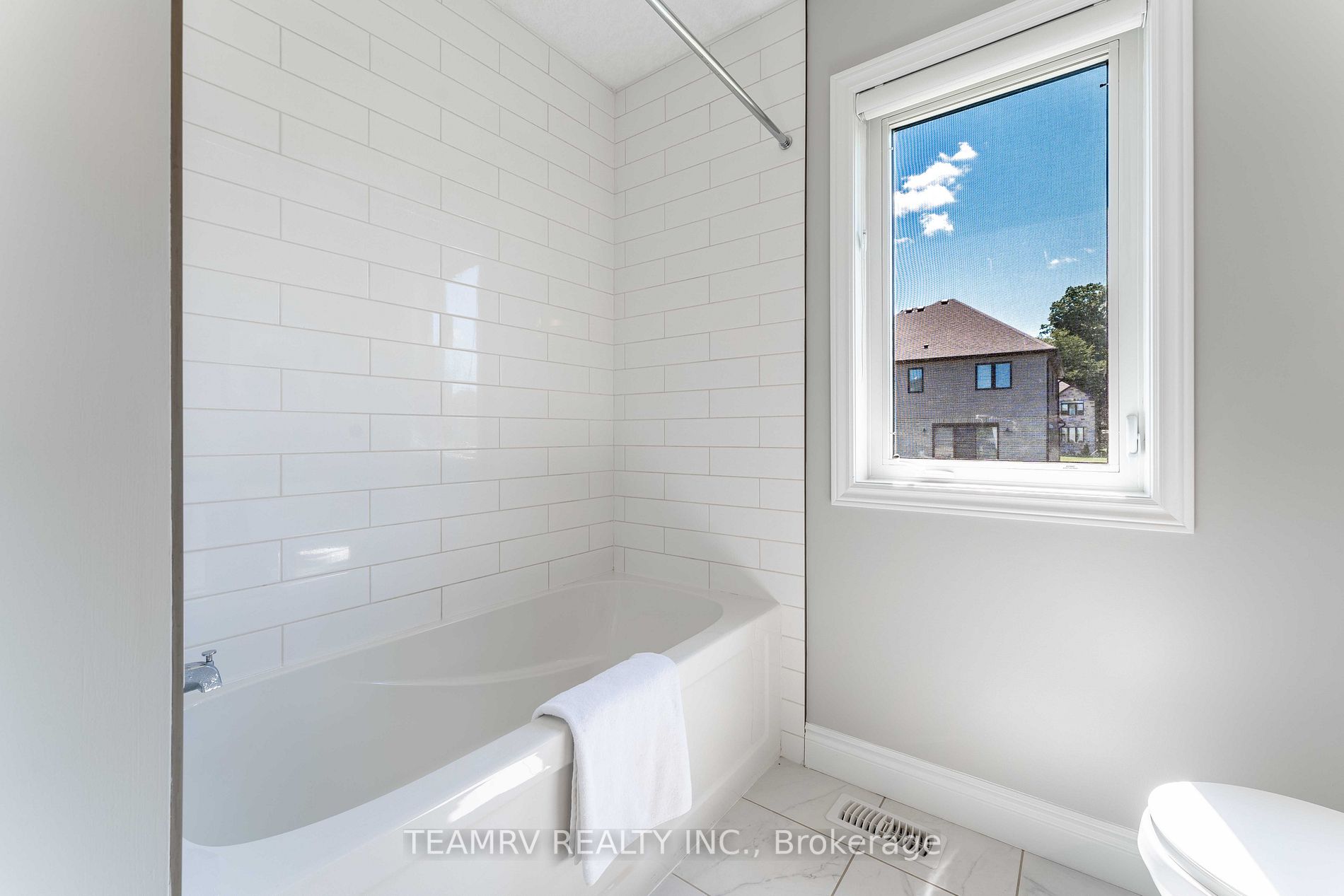 382 Masters Dr