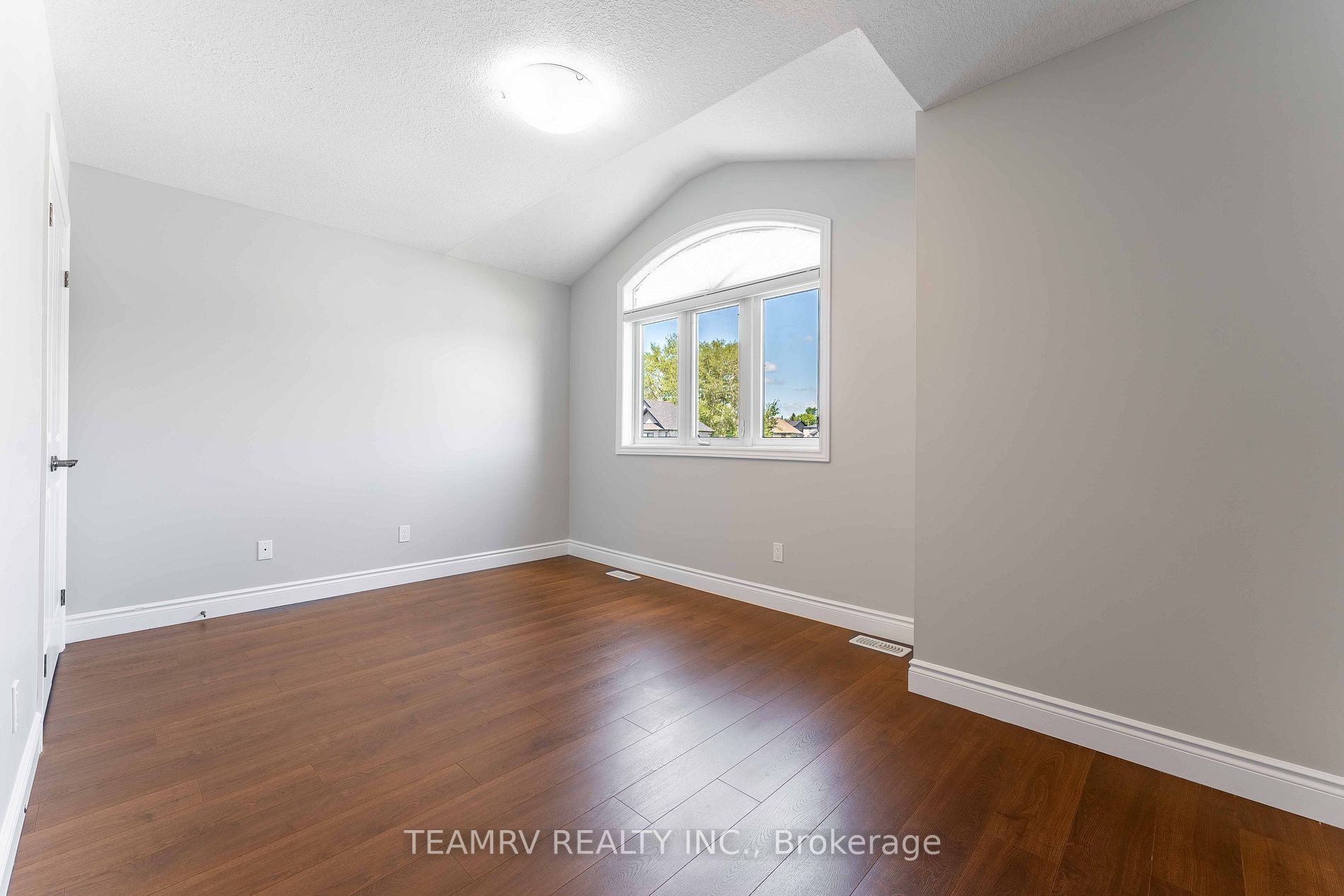382 Masters Dr