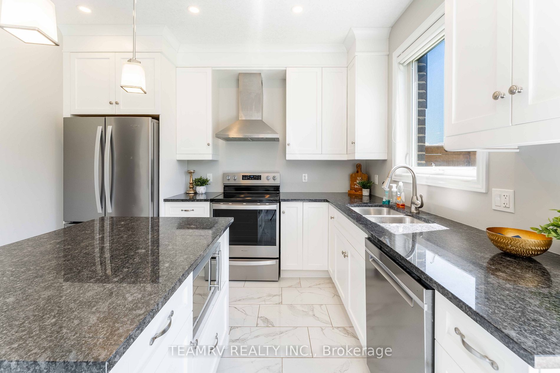 382 Masters Dr