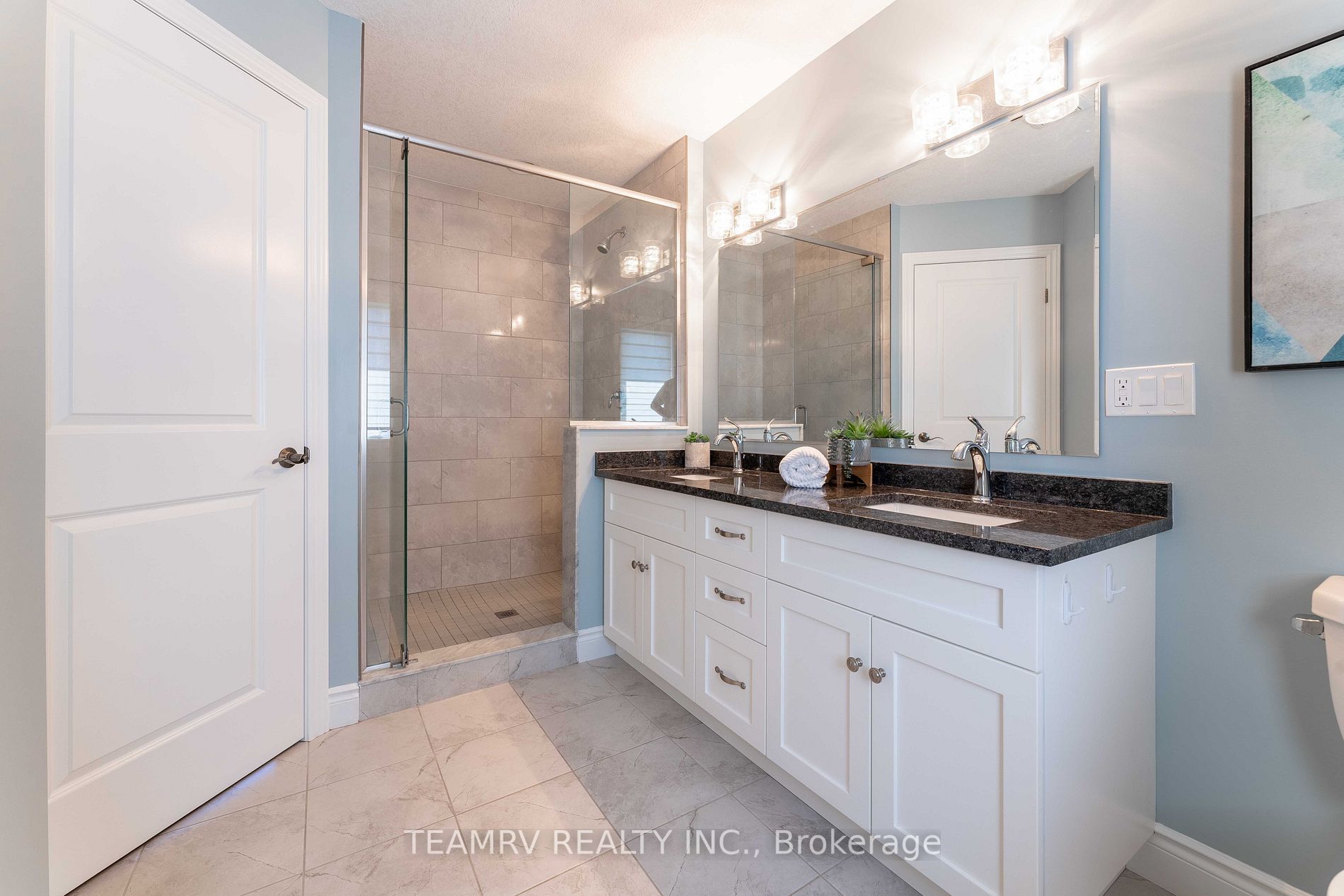 382 Masters Dr
