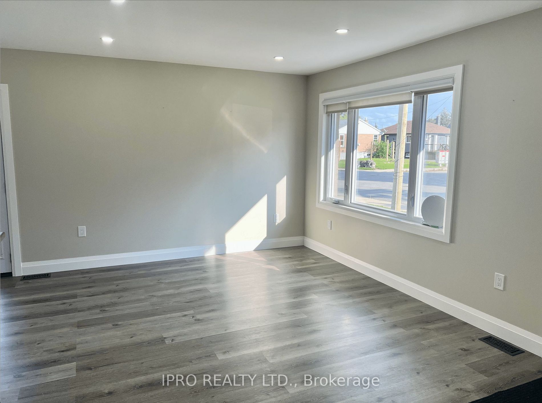 31 Cheryl Ave