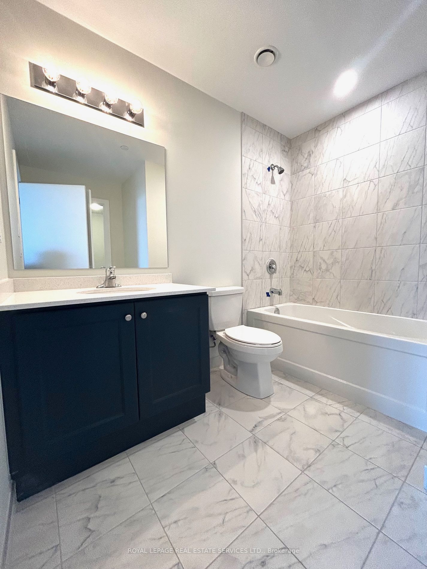 600 North Service Rd, #515