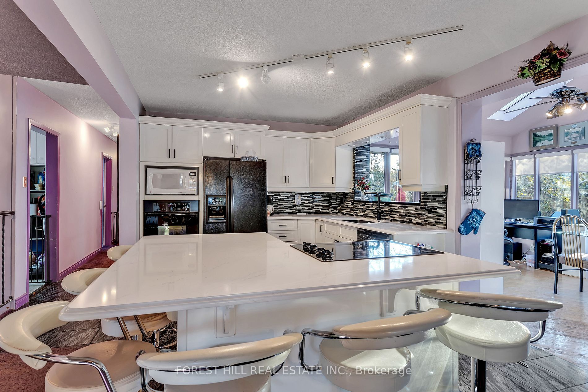 285 Cottonwood Dr