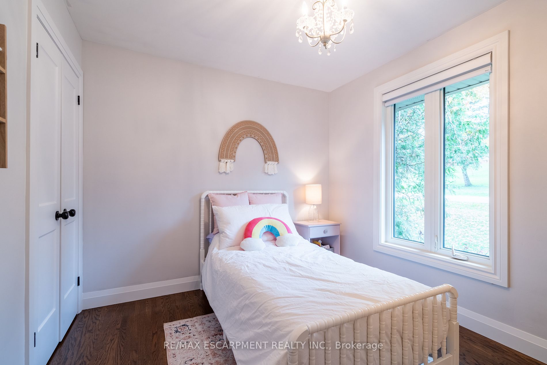 4 Valleydale Crt