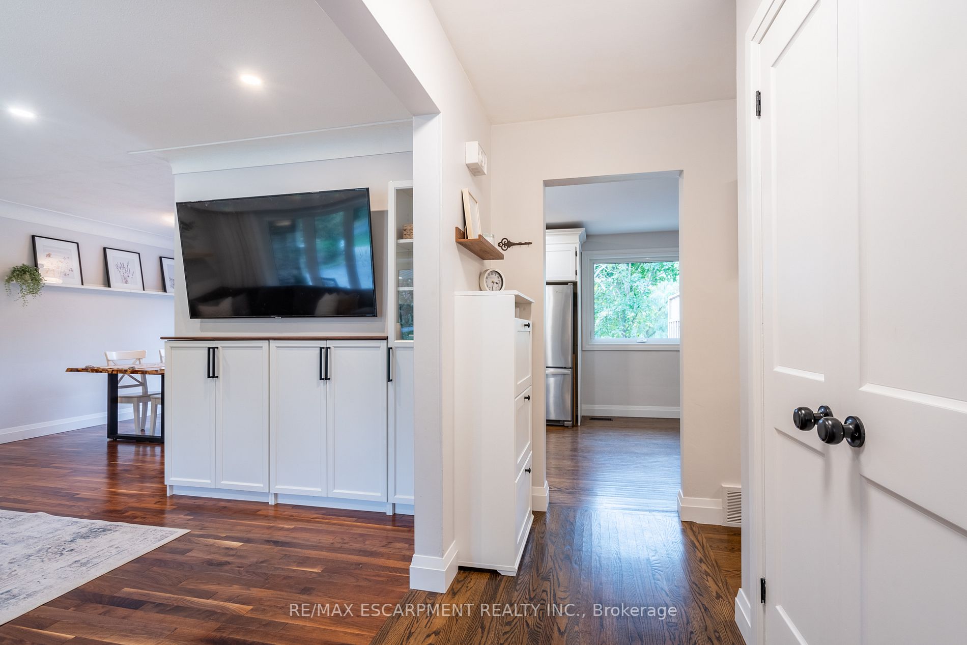 4 Valleydale Crt