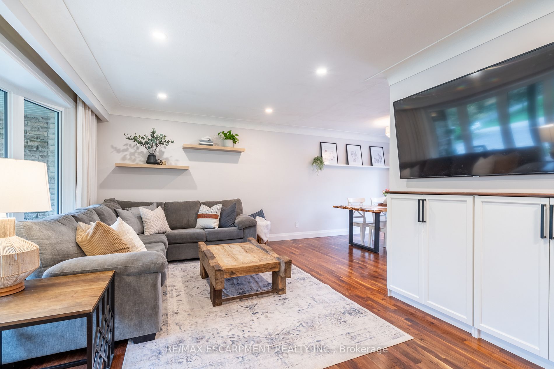 4 Valleydale Crt