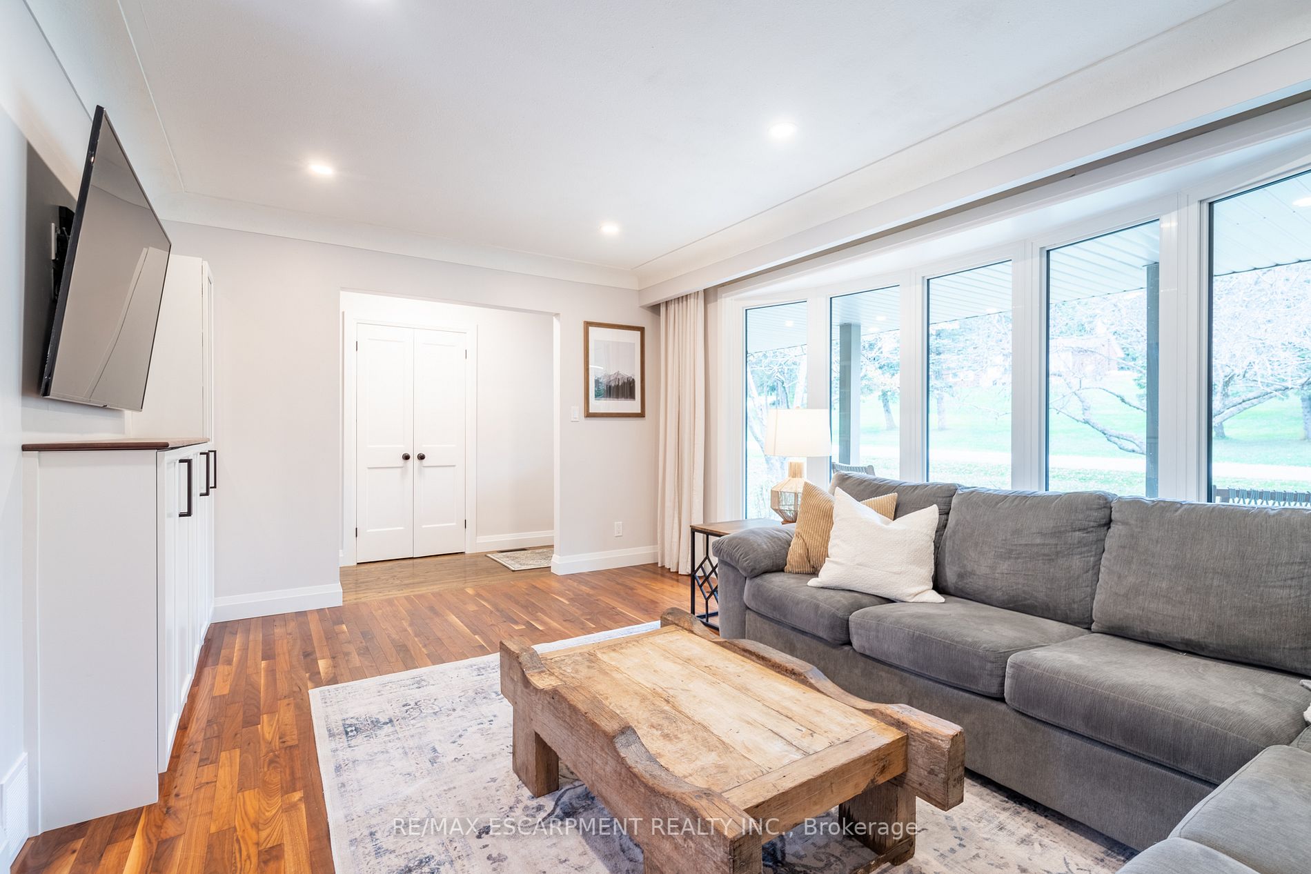 4 Valleydale Crt