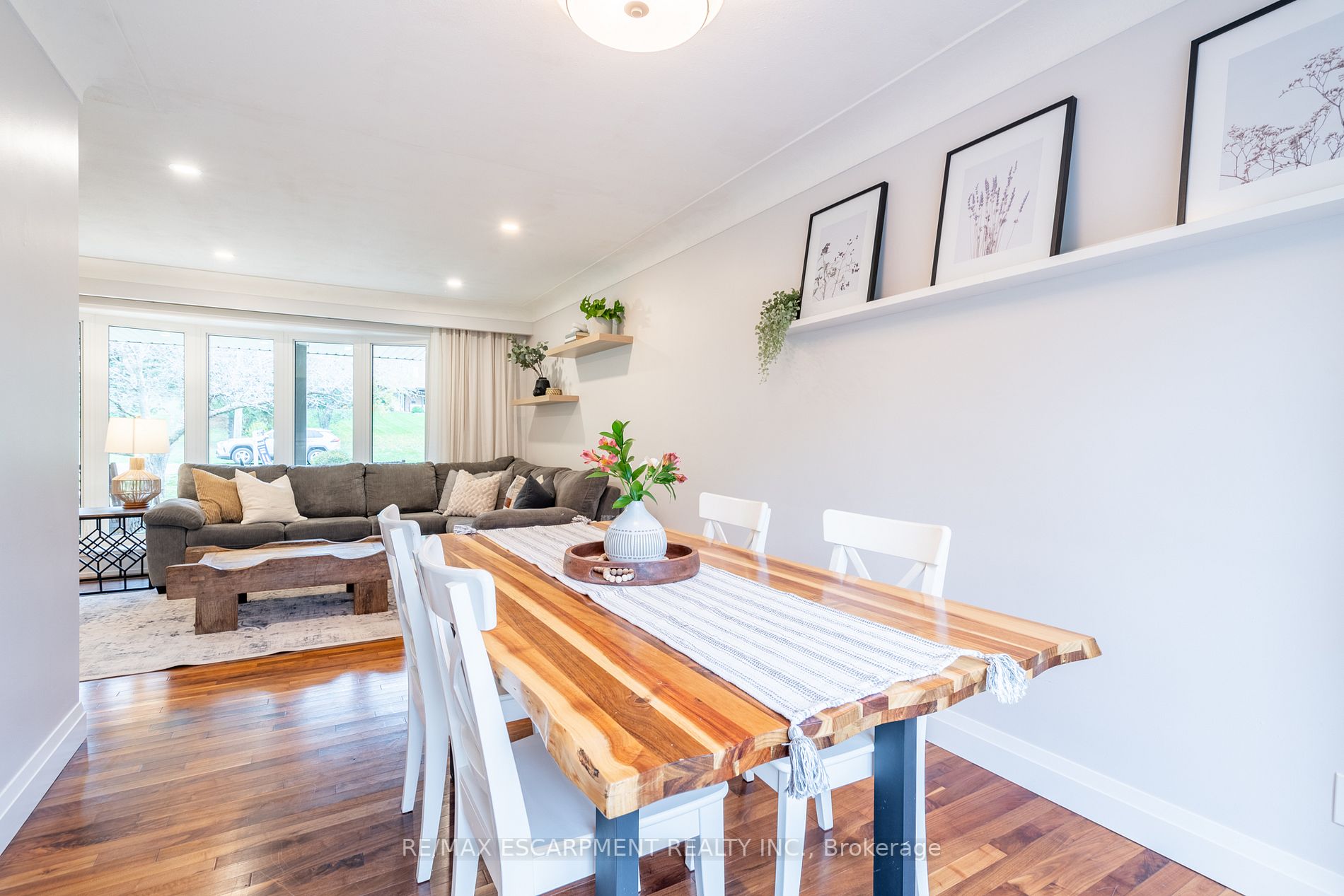 4 Valleydale Crt