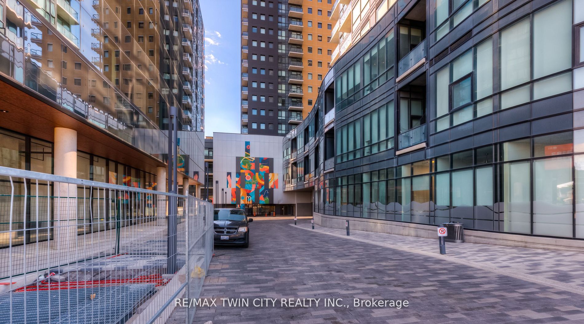 108 Garment St, #909