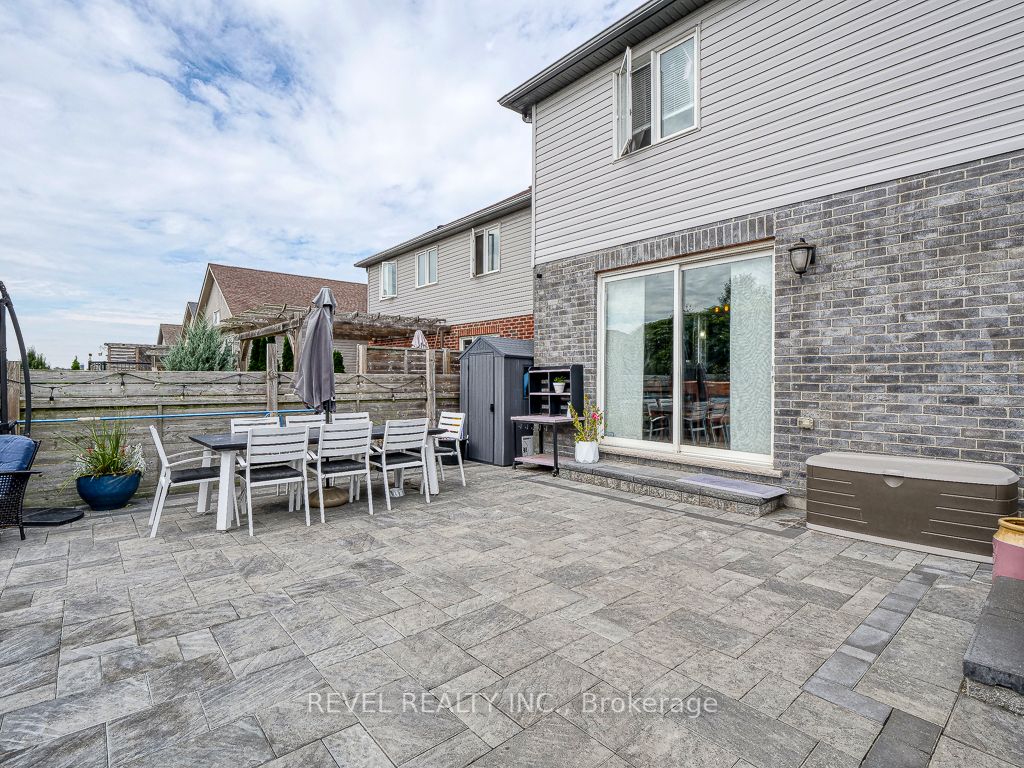 236 Three Wood Dr