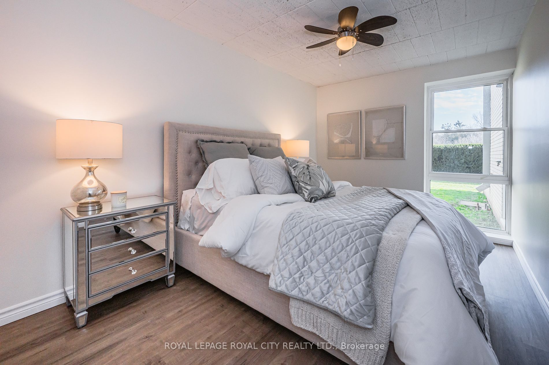 105 Conroy Cres, #103