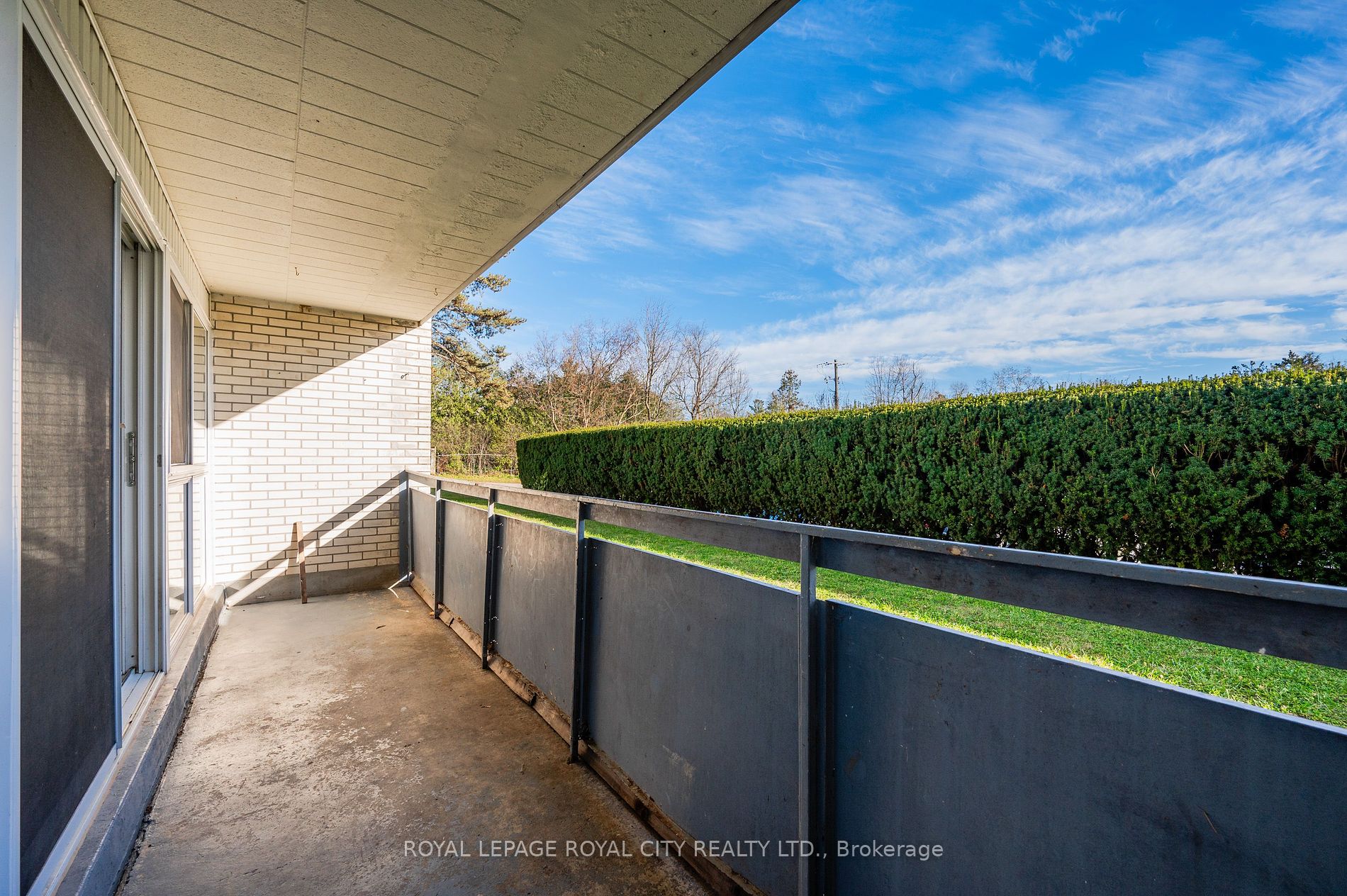105 Conroy Cres, #103