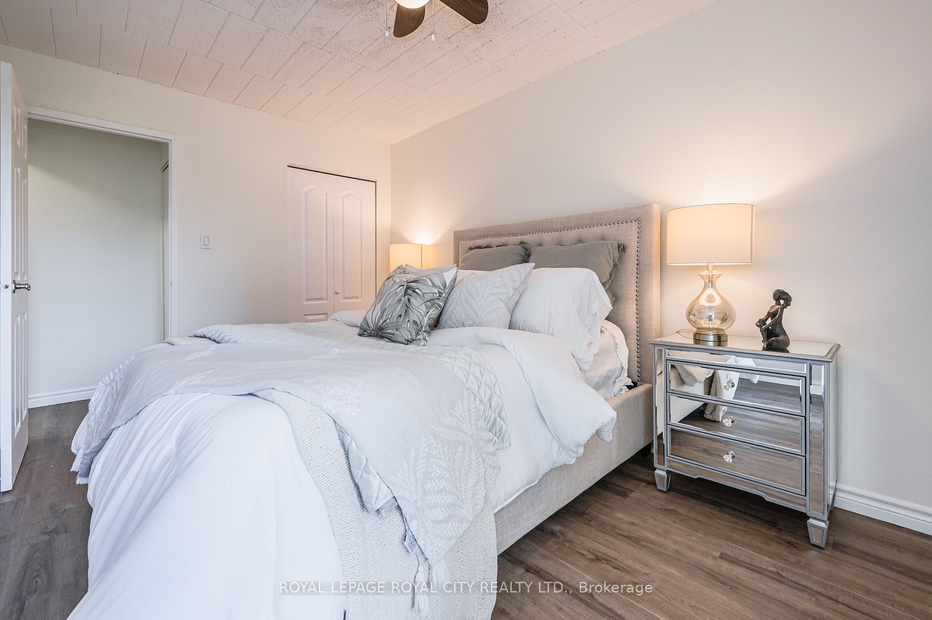 105 Conroy Cres, #103