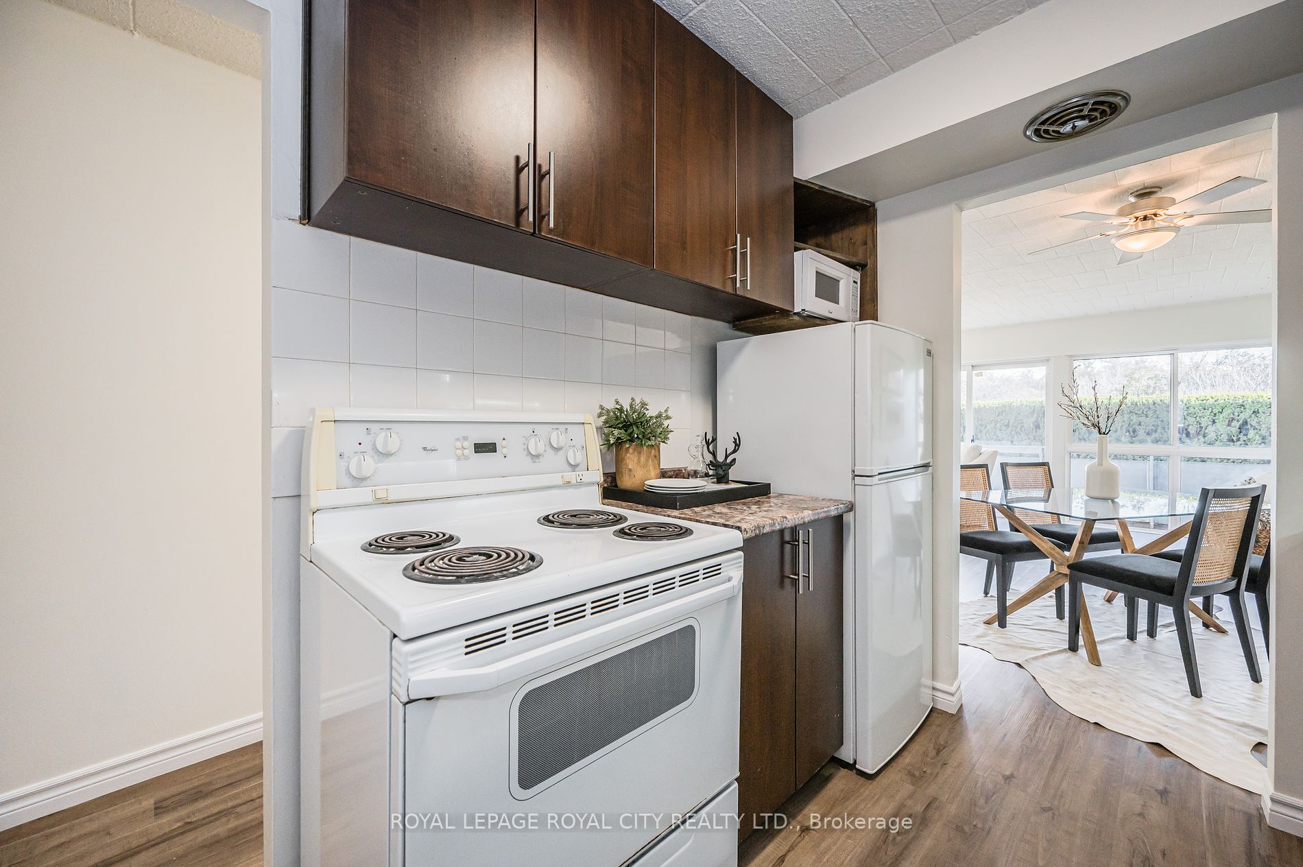 105 Conroy Cres, #103