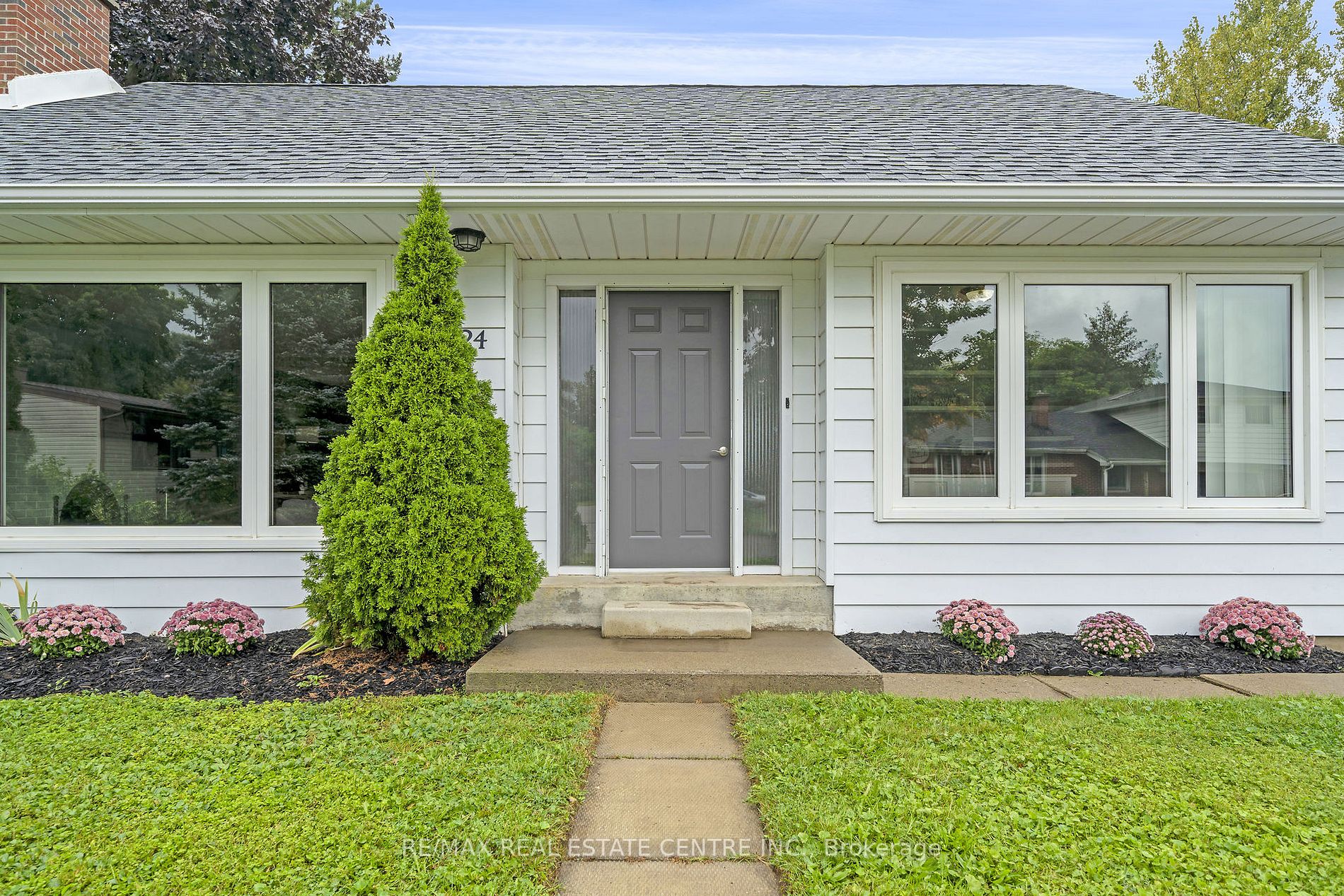 24 Church Blvd
