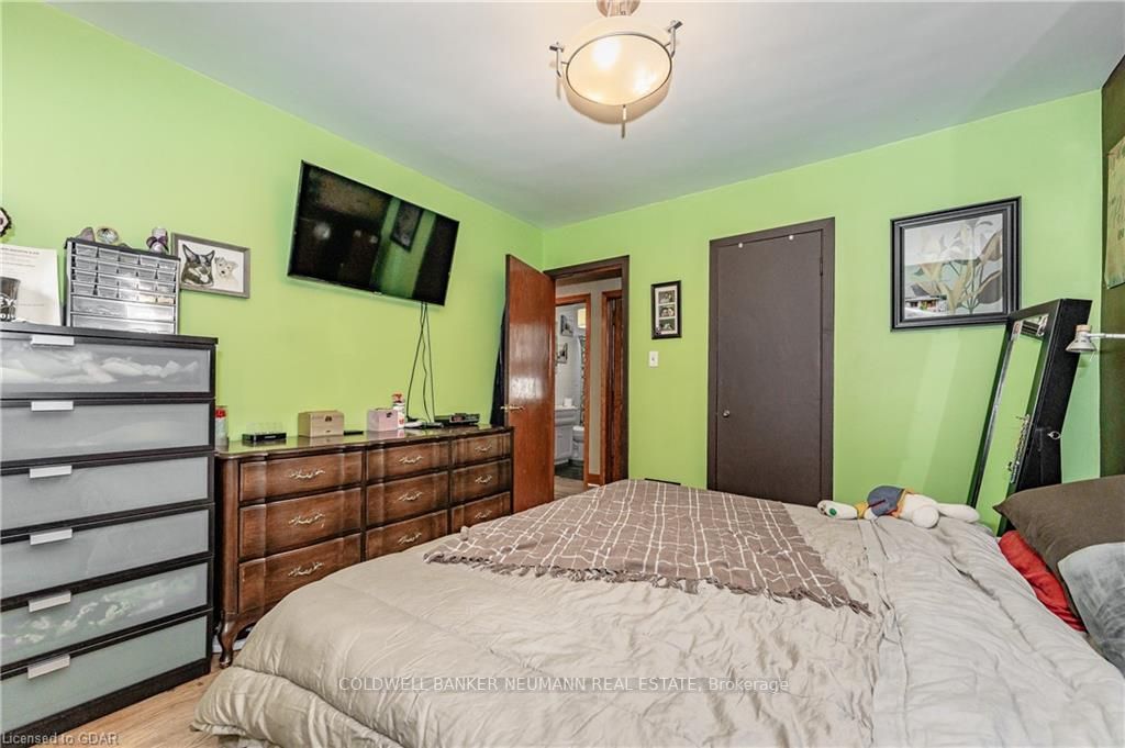 23 Glenwood Ave