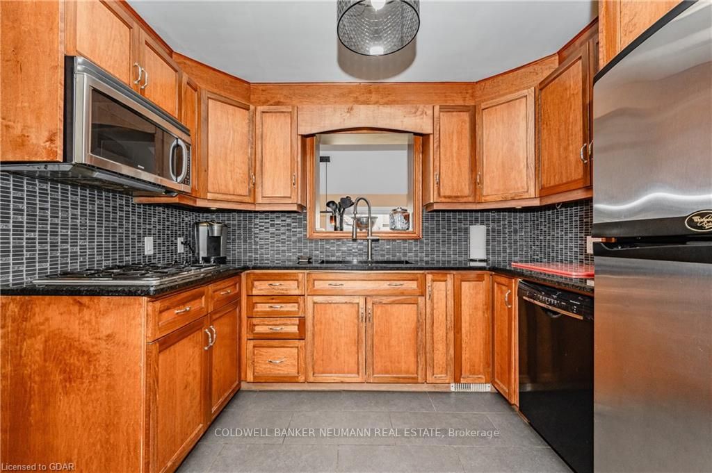 23 Glenwood Ave