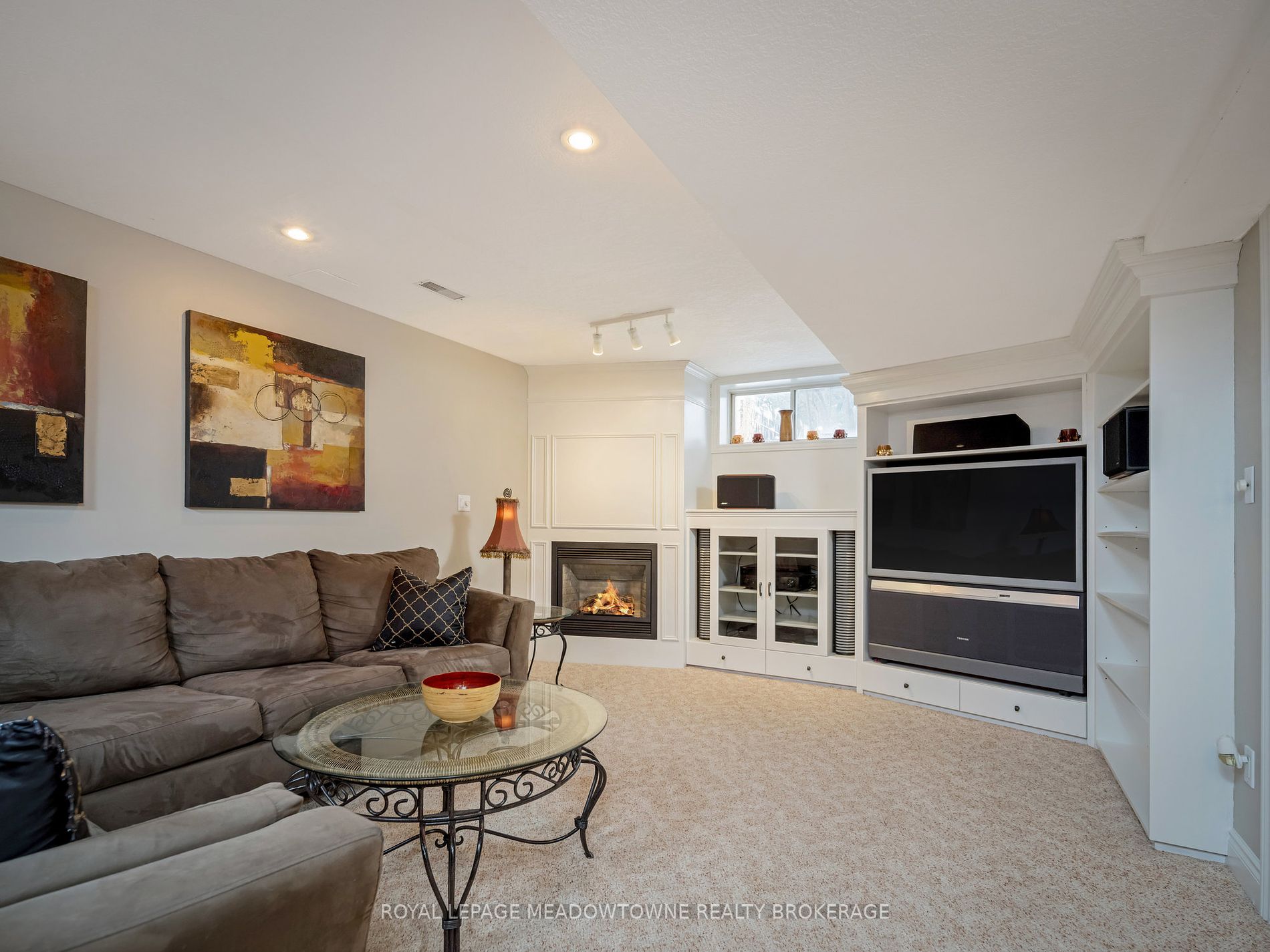 9 Palomino Drive