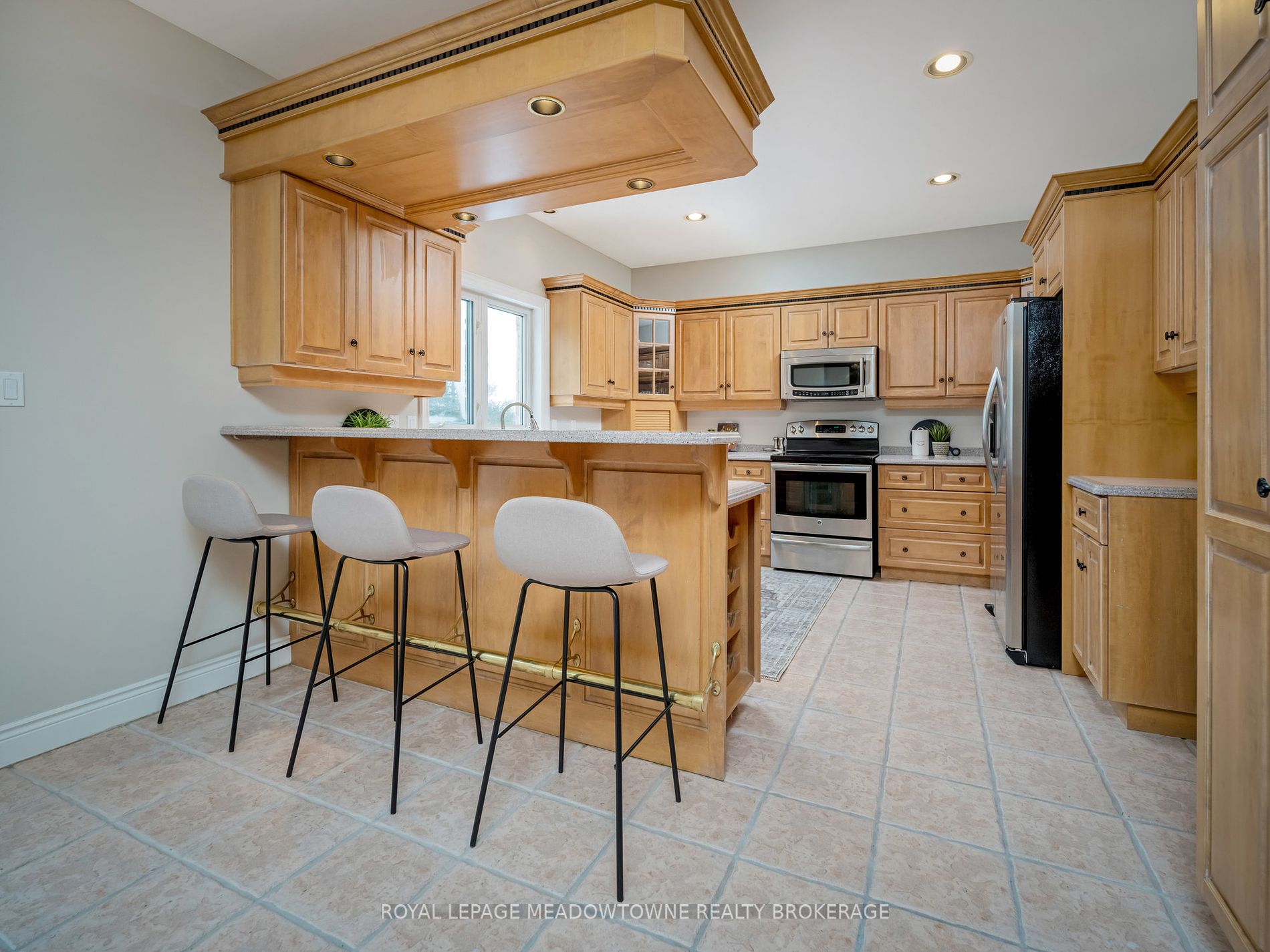 9 Palomino Drive