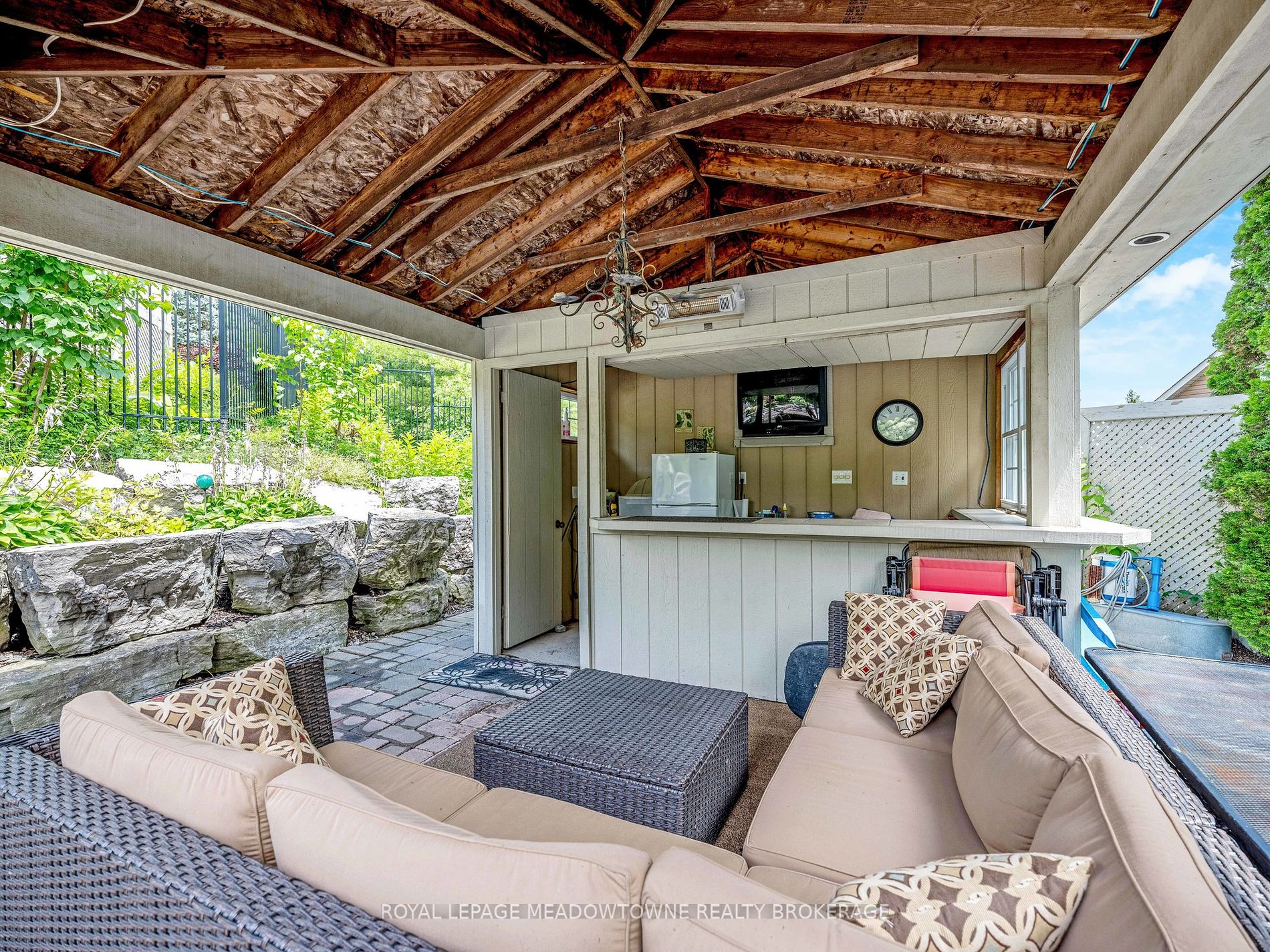 9 Palomino Drive