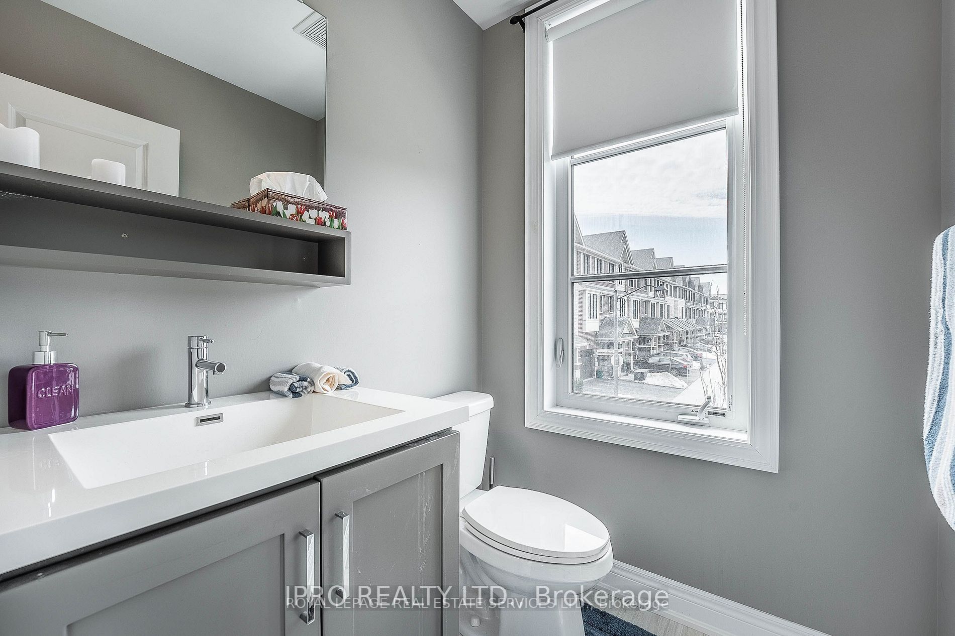 16 Waterview Lane