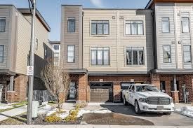 16 Waterview Lane