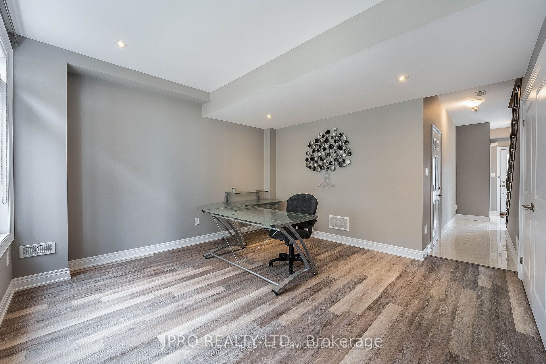 16 Waterview Lane
