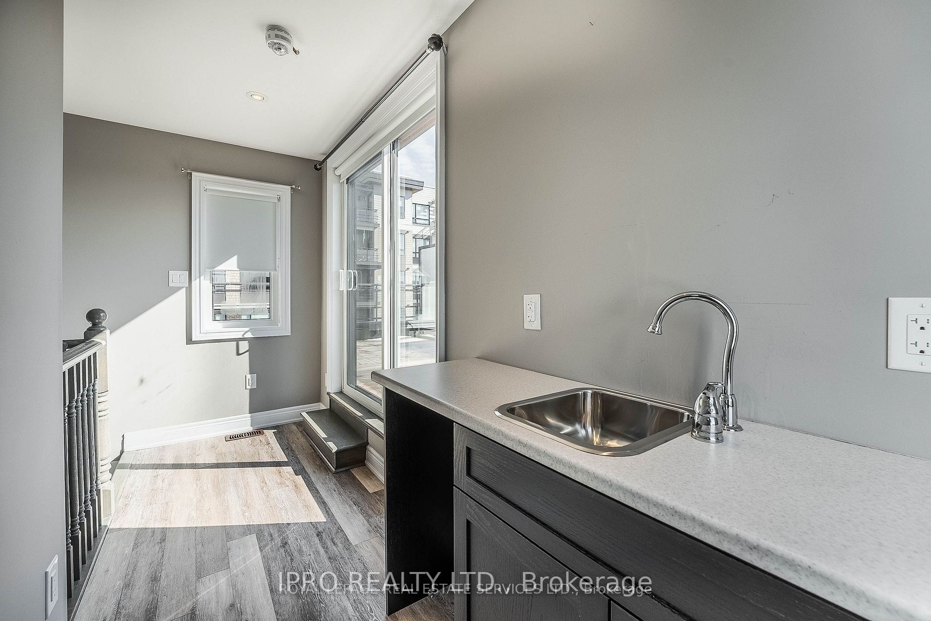16 Waterview Lane