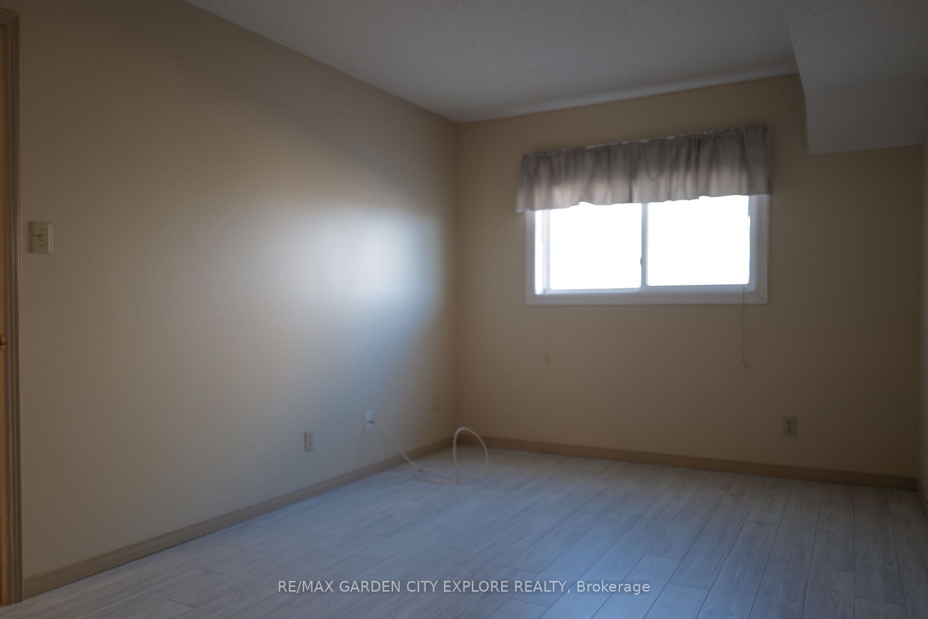 78 Roehampton Ave, #319