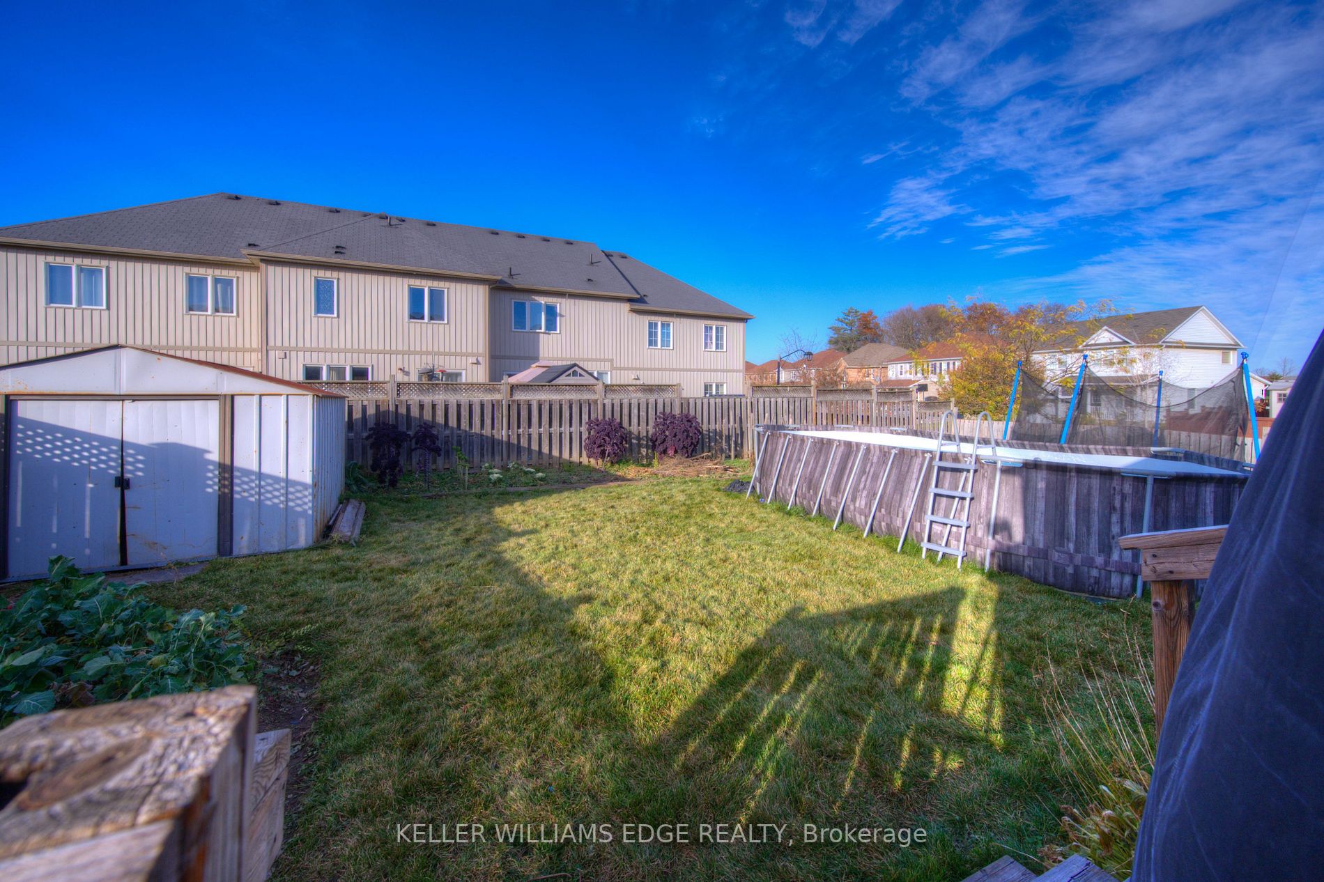 49 Waldie Cres