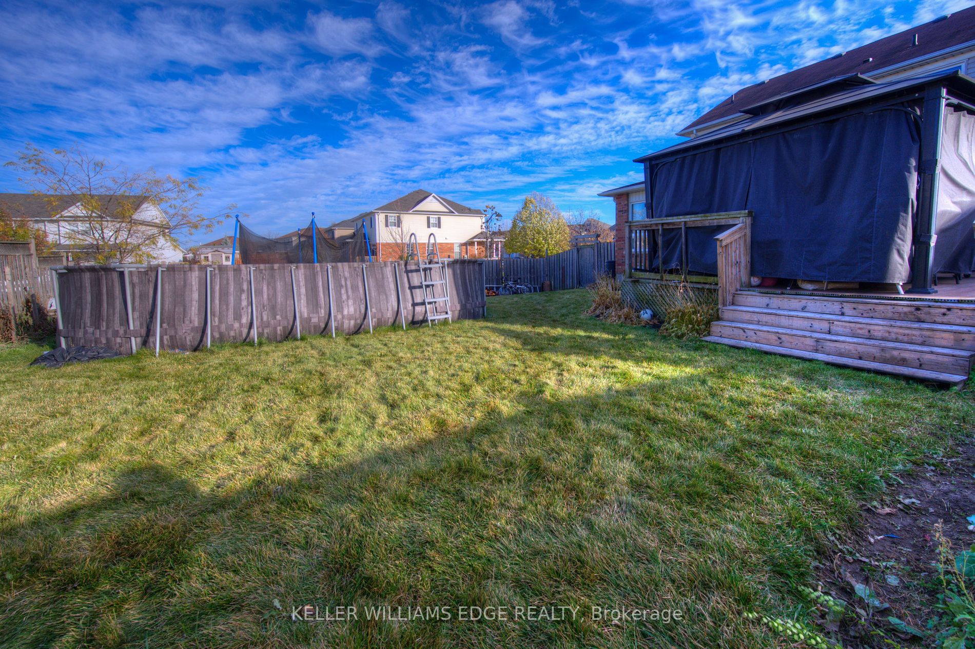 49 Waldie Cres